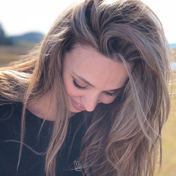 Meet your Posher, Naomi - Picture 1 of 1